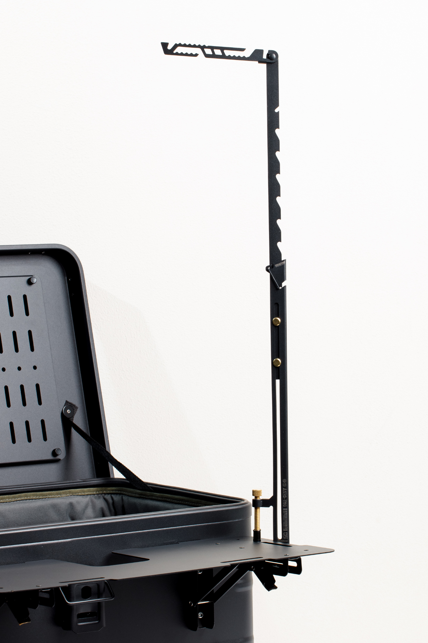 Adjustable Lantern Pole – Clamp-On Design (Light Not Included)